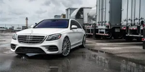Mercedes-Benz S560